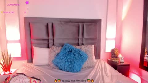 Snapshot of emmabecket2 chatting on 12-19-24, 10:45 emma becket online show from 12-19-24, 10:45