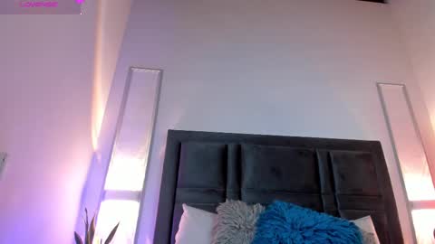 Snapshot of emmabecket2 chatting on 02-14-25, 04:26 emma becket online show from 02-14-25, 04:26