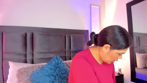 Snapshot of emmabecket2 chatting on 10-01-25, 01:28 emma becket online show from 10-01-25, 01:28