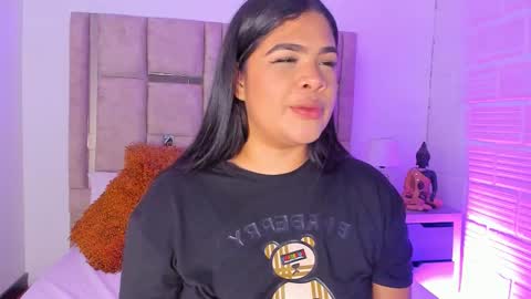 Snapshot of emmabecket2 chatting on 10-26-25, 03:34 emma becket online show from 10-26-25, 03:34