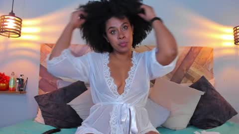 Snapshot of emmabrantt chatting on 01-17-25, 01:57 Emma Brant online show from 01-17-25, 01:57