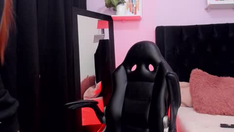 Emma  online show from 12-17-25, 04:40