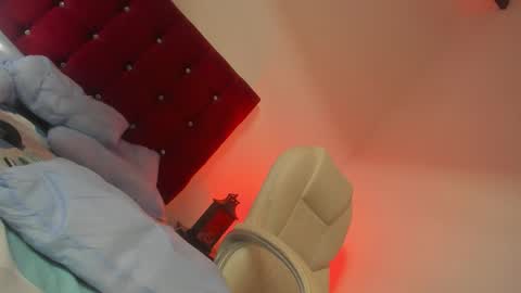 Snapshot of emmabrown10 chatting on 12-04-25, 02:15 emmabrown10 online show from 12-04-25, 02:15