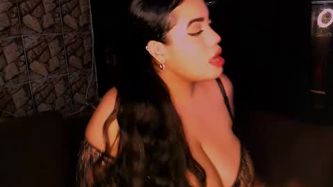 Snapshot of emmacamille2 chatting on 02-23-25, 04:50 emmacamille2 online show from 02-23-25, 04:50