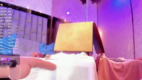 Emma Duque online show from 03-05-25, 10:54