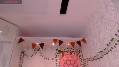 Snapshot of emmae__ chatting on 01-13-25, 07:21 Emma online show from 01-13-25, 07:21