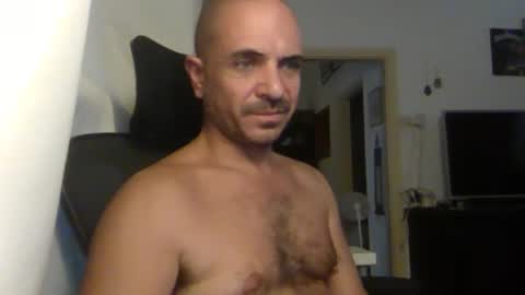 Ariel online show from 09-19-25, 01:01