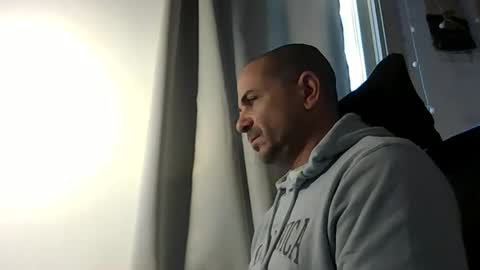 Ariel online show from 11-18-25, 05:01