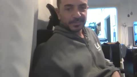 Ariel online show from 01-16-26, 06:56