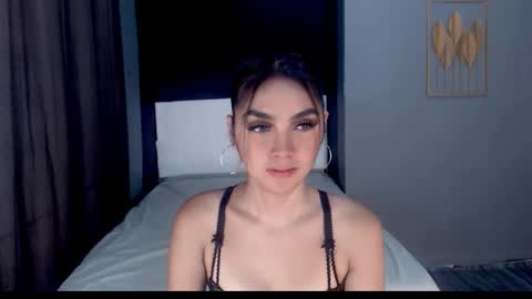 Snapshot of emmahardcockts chatting on 05-14-26, 03:57 Emma online show from 05-14-26, 03:57
