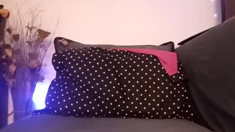 emmakros online show from 10-20-25, 03:56