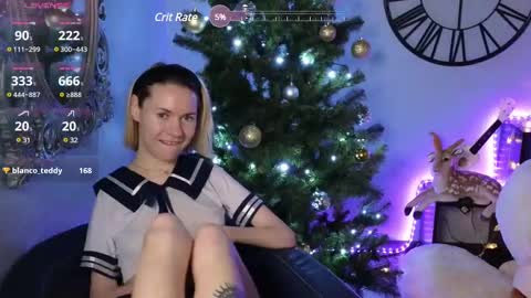 Snapshot of emmalarkins chatting on 01-04-25, 02:46 Emma online show from 01-04-25, 02:46