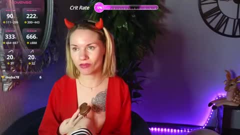 Snapshot of emmalarkins chatting on 02-14-25, 12:14 Emma online show from 02-14-25, 12:14