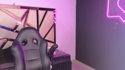 Emma online show from 01-13-25, 01:49