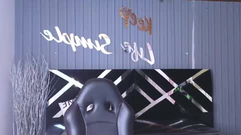 Emma online show from 02-27-25, 10:48