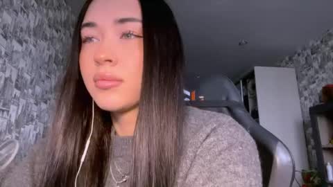 Emma online show from 05-13-26, 08:23