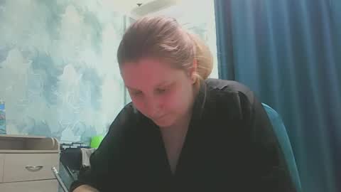 Snapshot of emmamelody944534 chatting on 10-11-25, 07:29 emmamelody online show from 10-11-25, 07:29