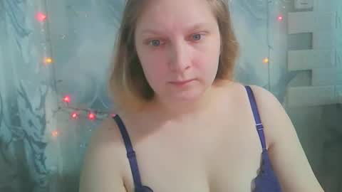 Snapshot of emmamelody944534 chatting on 11-17-25, 11:05 emmamelody online show from 11-17-25, 11:05
