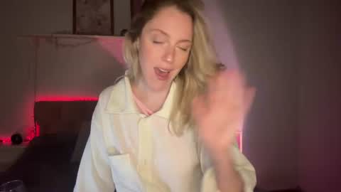 emmaonlyx1 online show from 06-14-26, 03:08
