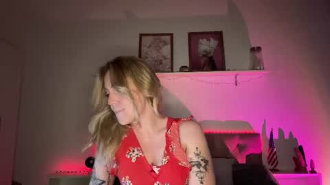 emmaonlyx1 online show from 06-18-26, 02:34