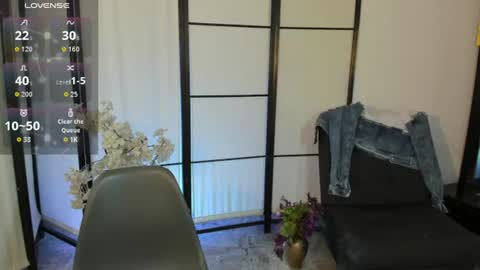 Snapshot of emmaray3 chatting on 07-08-26, 10:53 emmaray3 online show from 07-08-26, 10:53