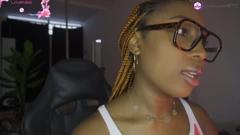 Sara online show from 03-10-26, 12:10