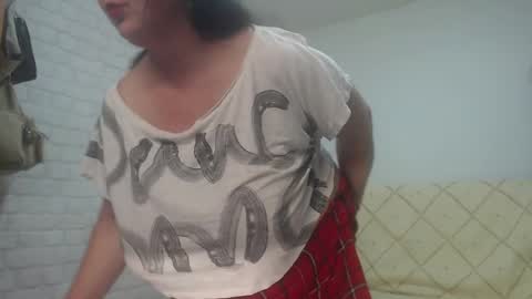 emmasquirt69 online show from 02-13-25, 09:38