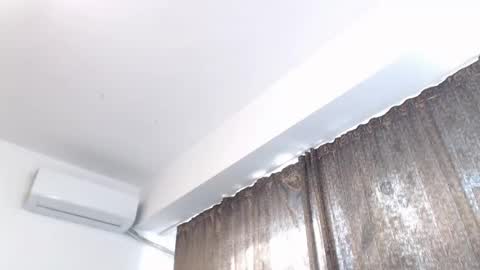 Snapshot of emmastward chatting on 02-11-25, 09:42 Emma online show from 02-11-25, 09:42