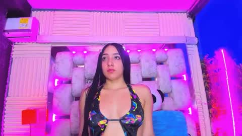 Snapshot of emmateylor chatting on 06-06-26, 10:31 Emma online show from 06-06-26, 10:31