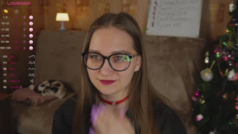 Snapshot of emmatiny chatting on 01-11-25, 02:04 Mia online show from 01-11-25, 02:04