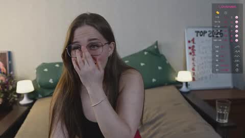 Mia online show from 02-16-26, 06:37