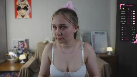 Mia online show from 04-16-26, 09:39