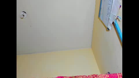 hi im emmalina welcome to your happy place online show from 01-18-25, 02:33