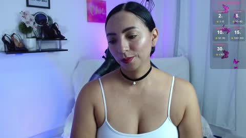 Emmi Cam online show from 05-29-26, 01:09