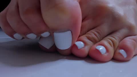 Emmi online show from 12-13-24, 01:26