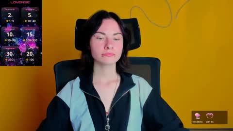Snapshot of emmi_rossum chatting on 05-11-26, 11:16 Emmi online show from 05-11-26, 11:16
