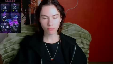 Snapshot of emmi_rossum chatting on 05-17-26, 11:17 Emmi online show from 05-17-26, 11:17