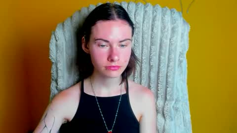 Snapshot of emmi_rossum chatting on 05-22-26, 11:27 Emmi online show from 05-22-26, 11:27