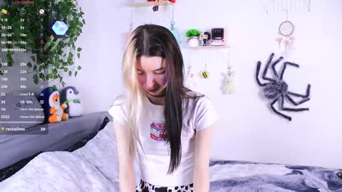 emmie_everly online show from 12-16-25, 11:59