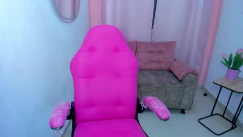 Emmi online show from 11-01-25, 11:51