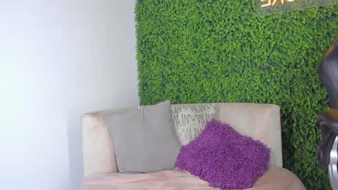 Emmiily online show from 01-24-25, 08:00