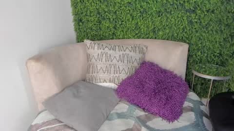 Emmiily online show from 01-31-25, 08:12