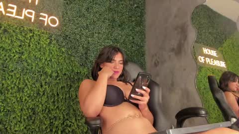 Emmiily online show from 02-01-25, 05:18