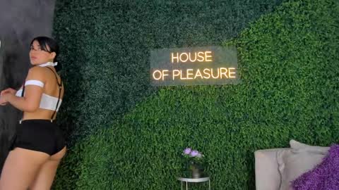 Emmiily online show from 03-01-25, 01:32