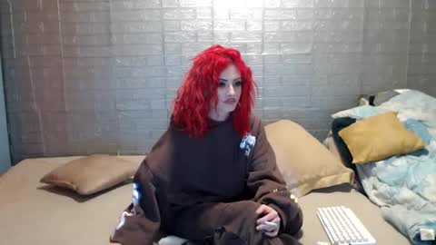 Emmily000 online show from 01-13-26, 11:43