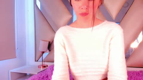 emmily_evans_ online show from 01-13-25, 04:08