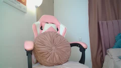 emmily online show from 02-24-26, 07:01