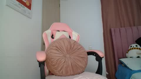 emmily online show from 03-26-26, 06:57