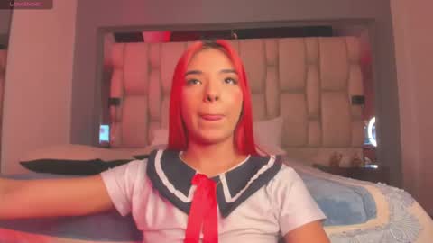 Snapshot of emmily_savage chatting on 02-15-25, 10:00 online show from 02-15-25, 10:00