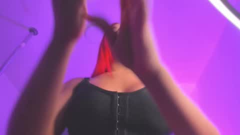 Snapshot of emmily_savage chatting on 09-15-25, 11:21 online show from 09-15-25, 11:21